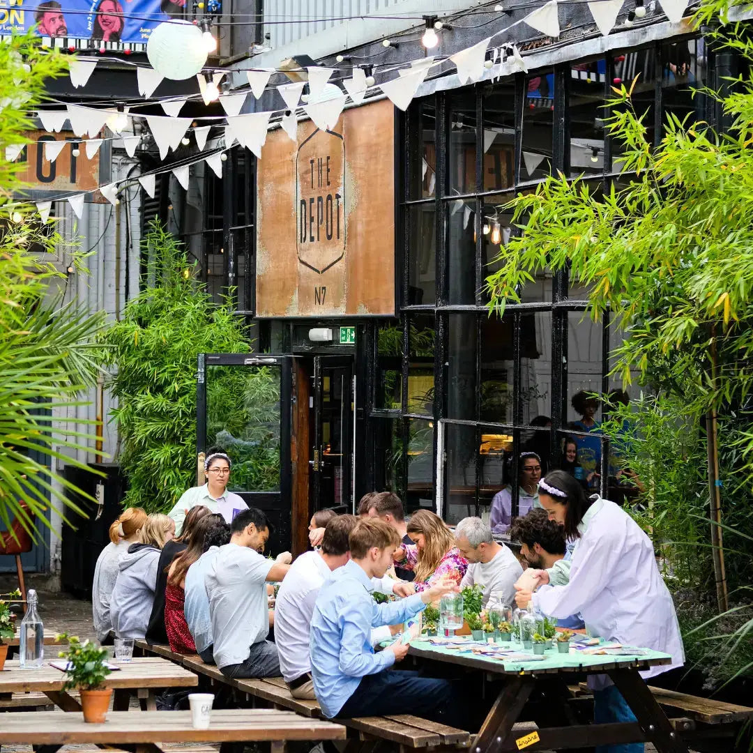 Baby Terrarium Workplace Workshop 16 x 8cm Tropical Terrarium